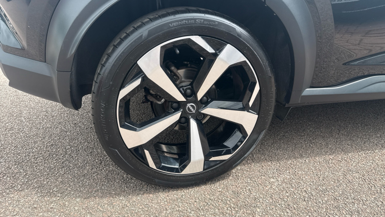Nissan Juke 1.0 DiG-T 114 Tekna 5dr Petrol Hatchback